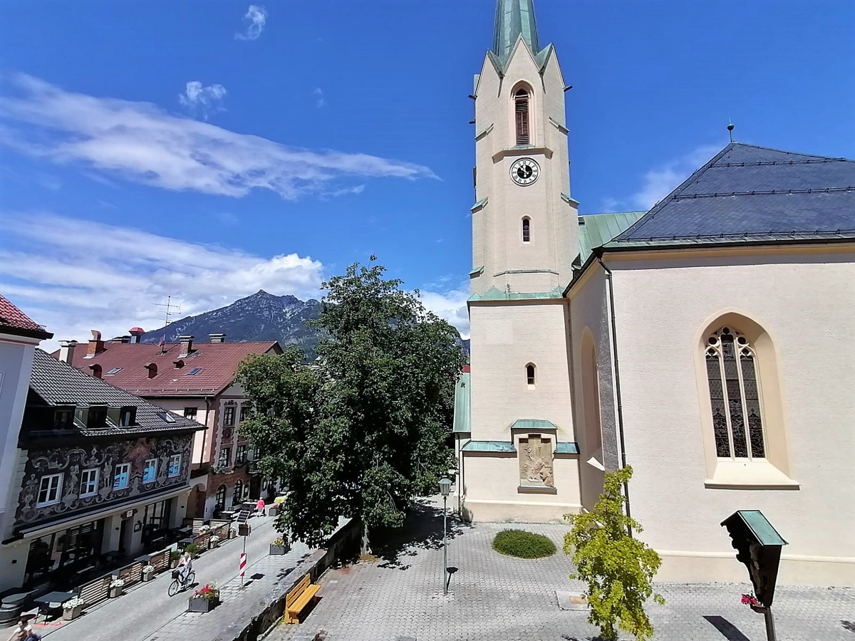 Nette Wohnung sucht eben solchen neuen Mieter, 82467 Garmisch-Partenkirchen, Dachgeschosswohnung